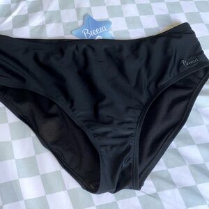 Swim, bikini breeze brand never worn fast dry soft material